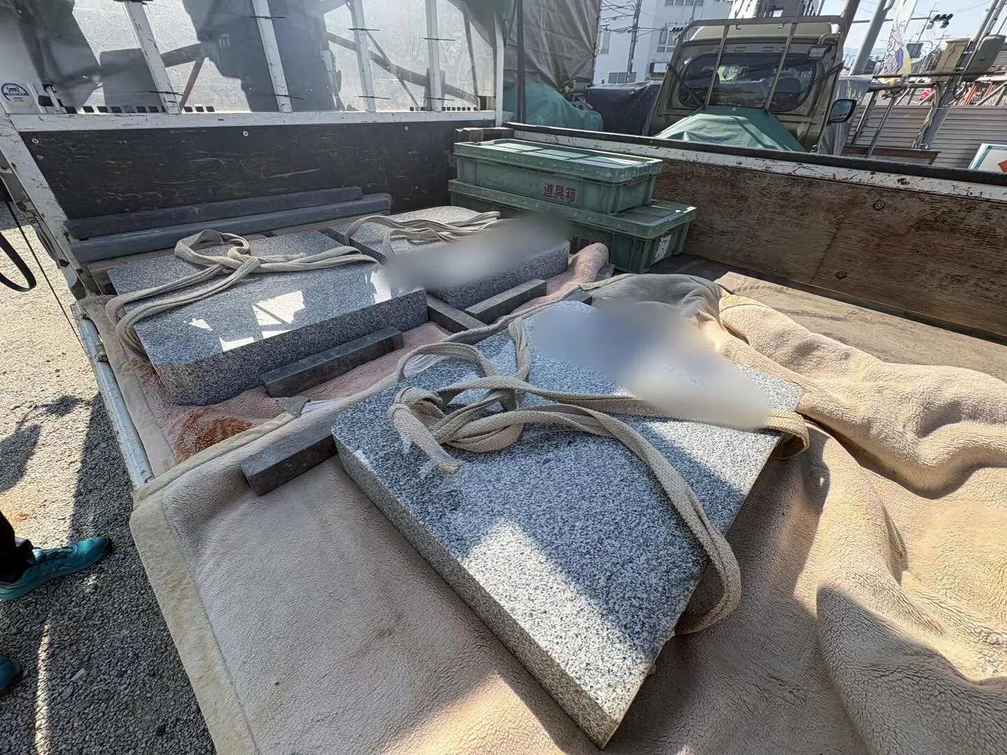 ご戒名の追加彫刻工事を承りました。